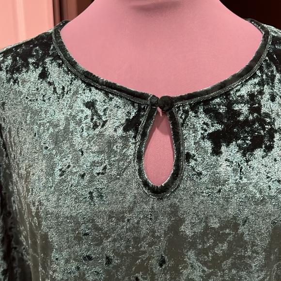 Ladies long sleeve top - Picture 2 of 7